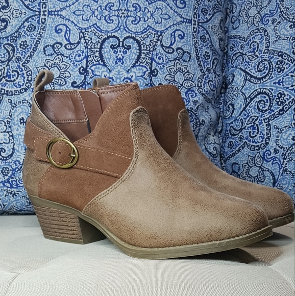 Skechers Ankle boots brown tan NWOT - Picture 1 of 10